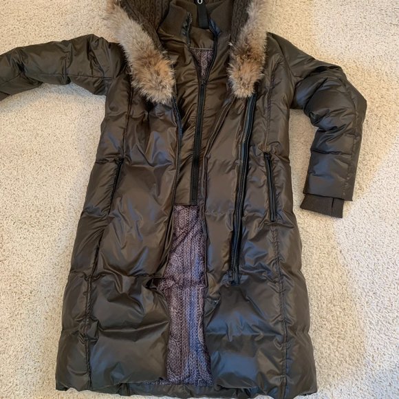 Rud by Rudsak Women's Jasmine Down Coat with Coyote Fur Hood Trim • Large - Picture 5 of 9